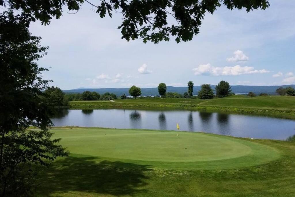 Beautiful Spacious Home W/ Game Room. Gilford Exterior foto