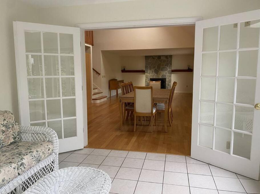 Beautiful Spacious Home W/ Game Room. Gilford Exterior foto
