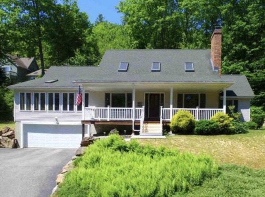 Beautiful Spacious Home W/ Game Room. Gilford Exterior foto