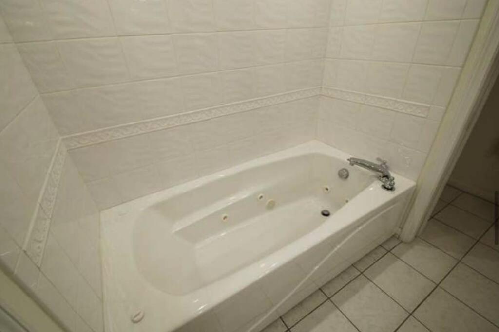 Beautiful Spacious Home W/ Game Room. Gilford Exterior foto