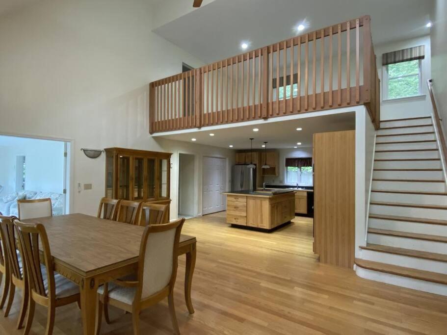Beautiful Spacious Home W/ Game Room. Gilford Exterior foto